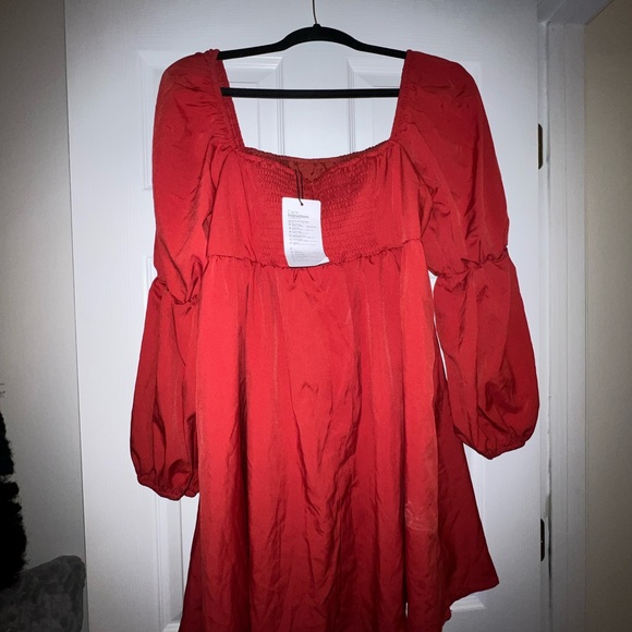 Red Dress - Picture 2 of 3